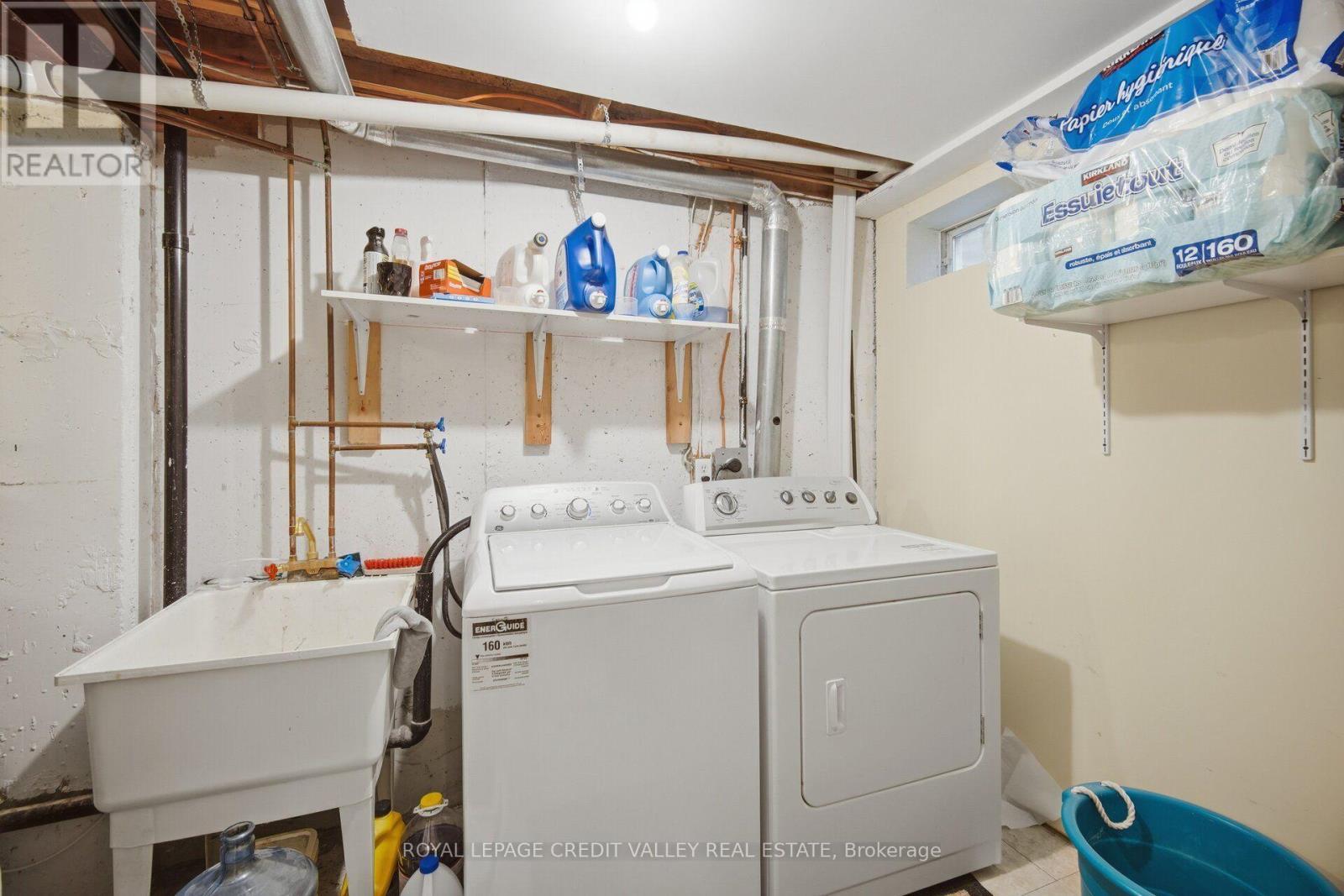 8 Pressed Brick Drive, Brampton, ON - Indoor Photo Showing Laundry Room