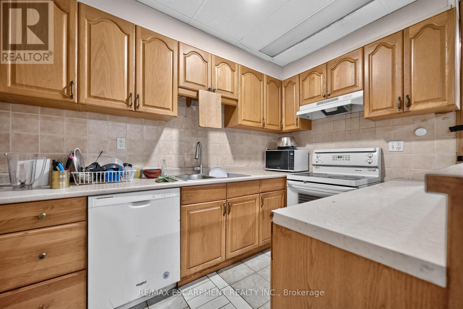 1292 Barton Street E, Hamilton, ON