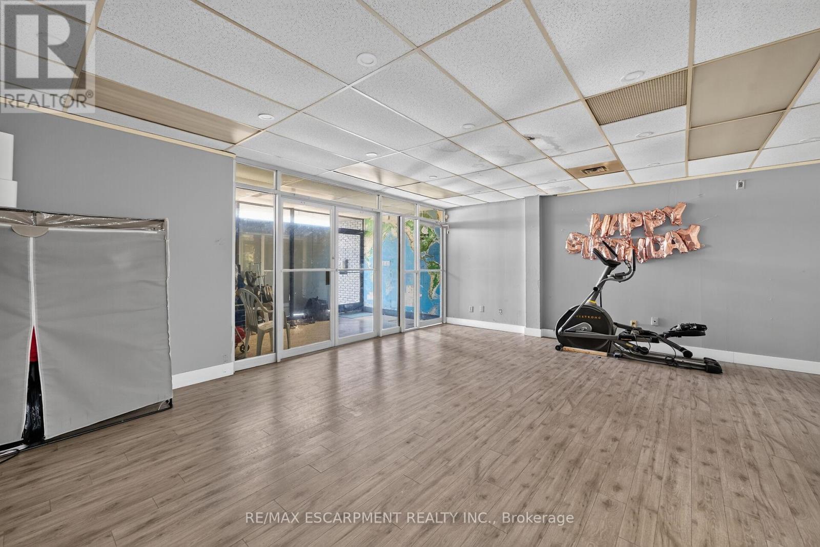 1292 Barton Street E, Hamilton, ON