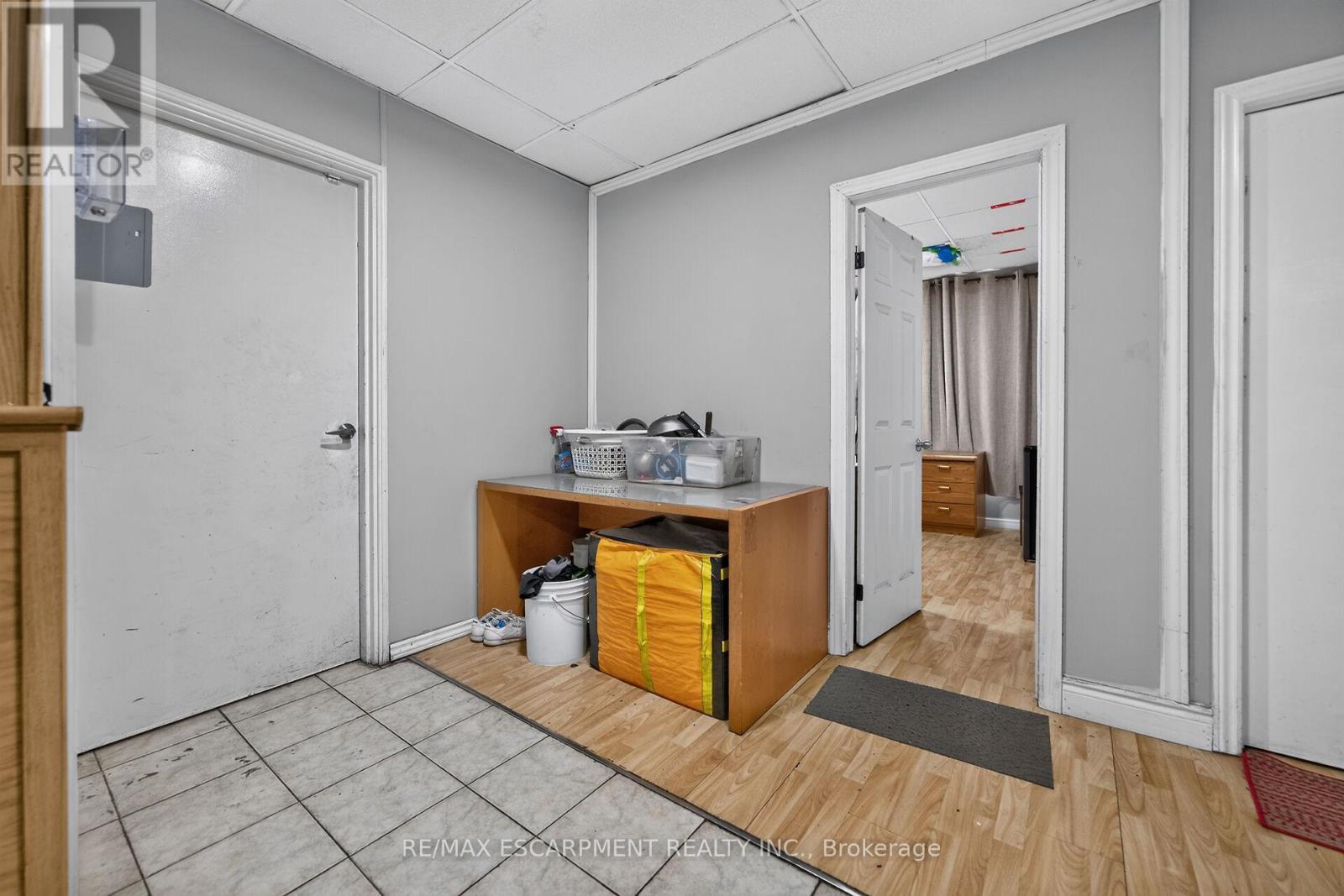 1292 Barton Street E, Hamilton, ON