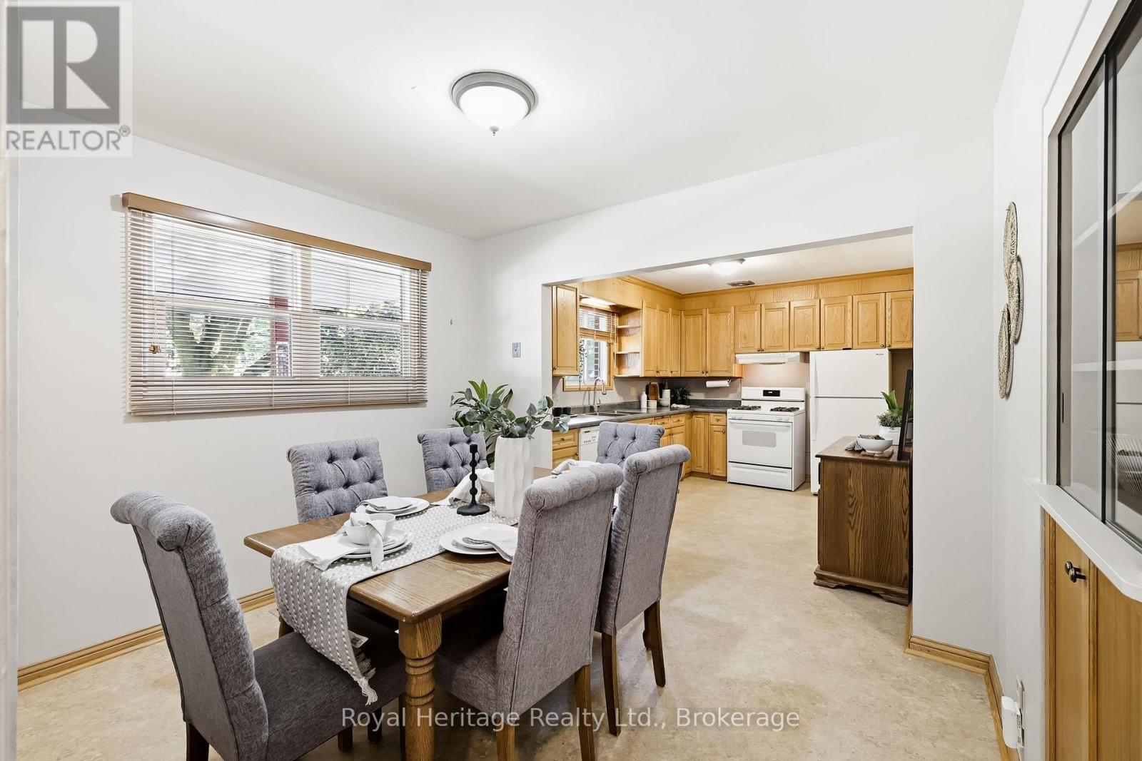 12 Simcoe Street, Whitby (Brooklin), ON - Indoor Photo Showing Dining Room