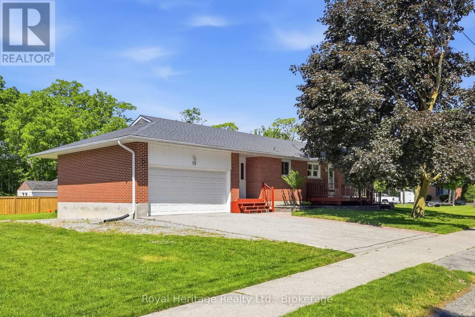 12 Simcoe Street, Whitby (Brooklin), ON - Outdoor