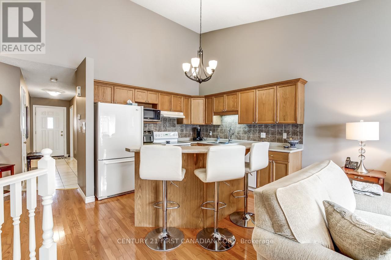 47 - 1077 Hamilton Road, London East (East O), ON - Indoor Photo Showing Kitchen