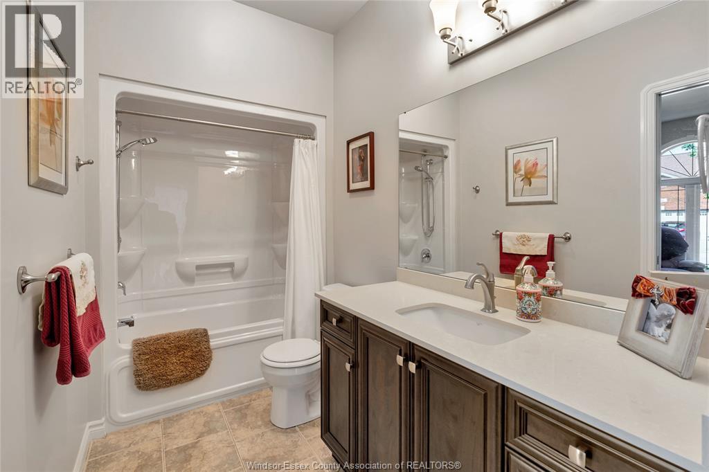 1340 Aspenshore Avenue, Windsor, ON - Indoor Photo Showing Bathroom