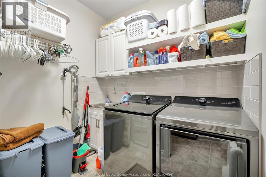 1340 Aspenshore Avenue, Windsor, ON - Indoor Photo Showing Laundry Room