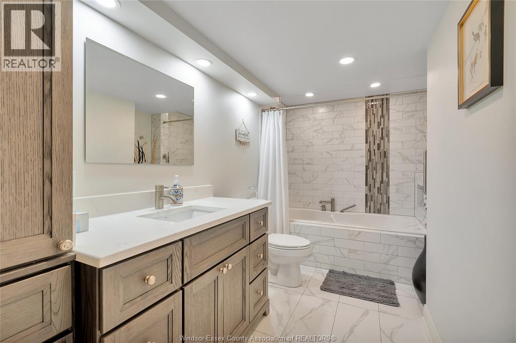 1340 Aspenshore Avenue, Windsor, ON - Indoor Photo Showing Bathroom
