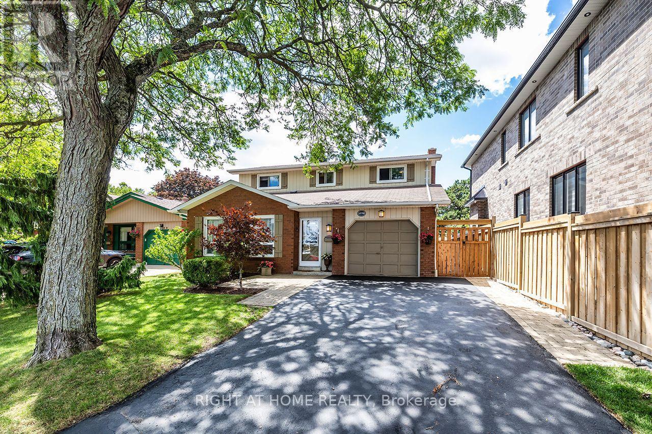 Prestigious Neighbourhood - 1770 Spruce Hill Road, Pickering, ON - Outdoor