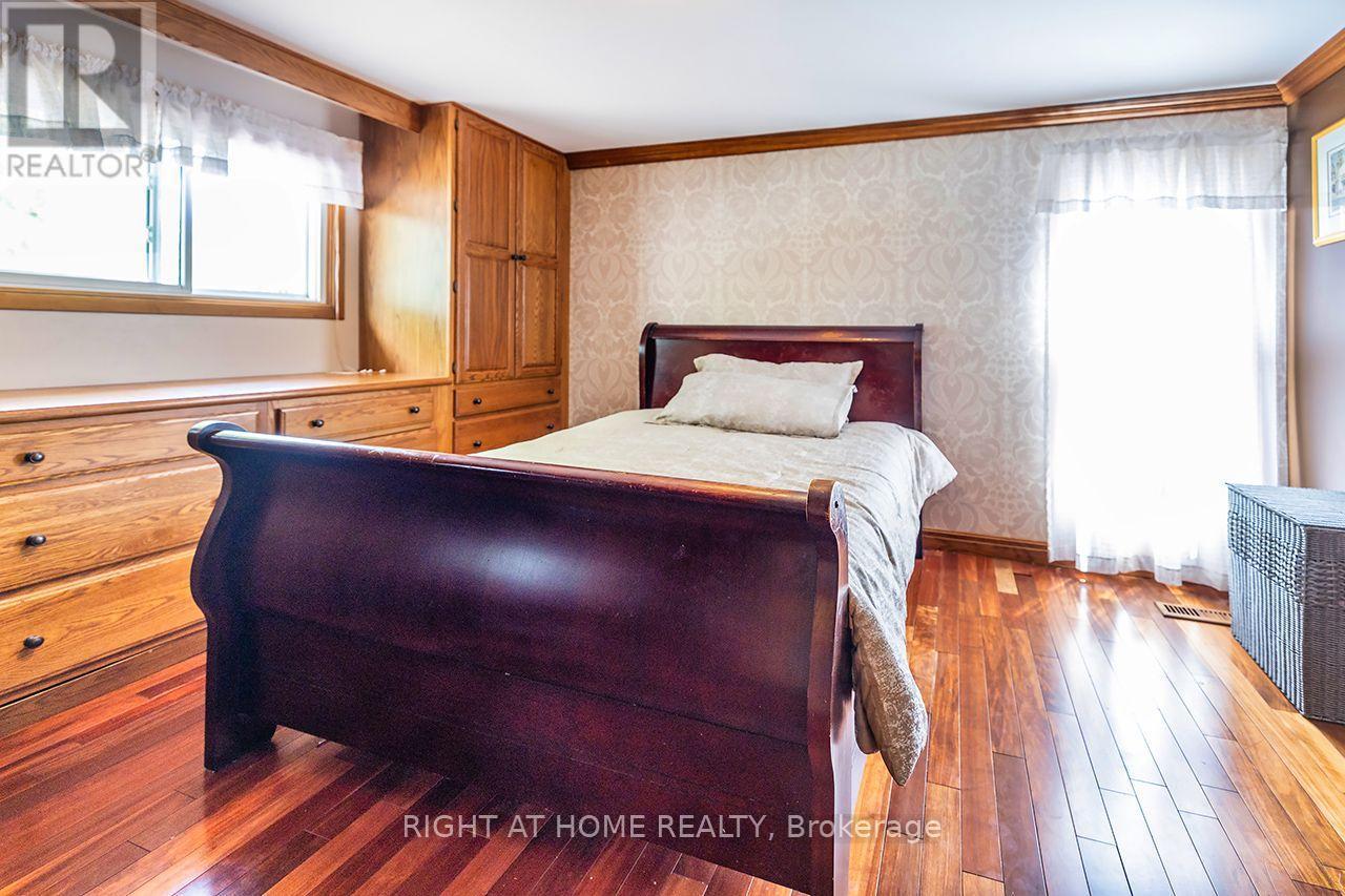 1770 Spruce Hill Road, Pickering, ON - Indoor Photo Showing Bedroom
