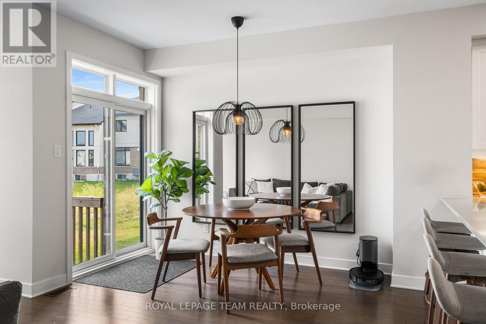 Dining area - 800 Solarium Avenue, Ottawa, ON - Indoor Photo Showing Dining Room