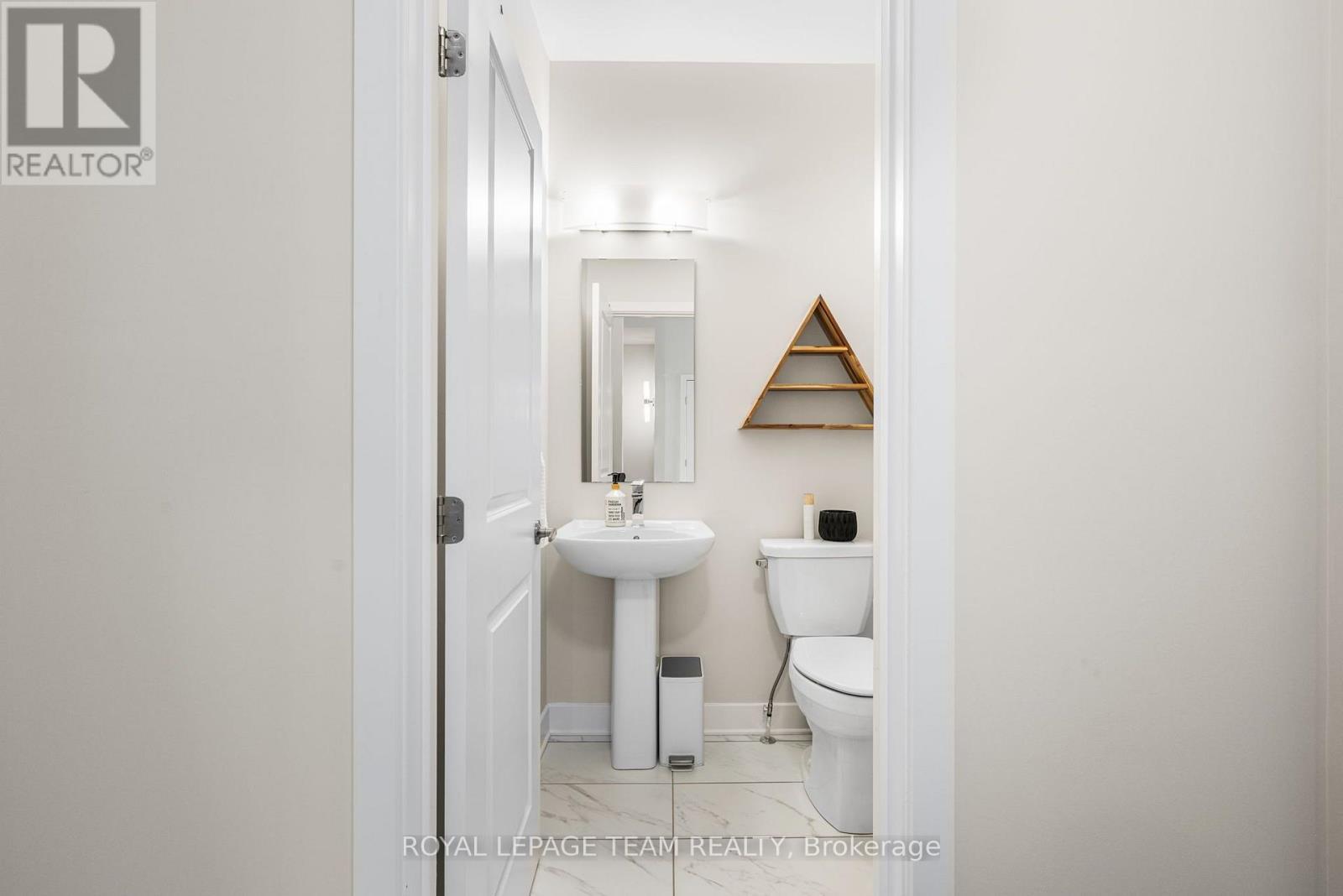 Washroom - 800 Solarium Avenue, Ottawa, ON - Indoor Photo Showing Bathroom