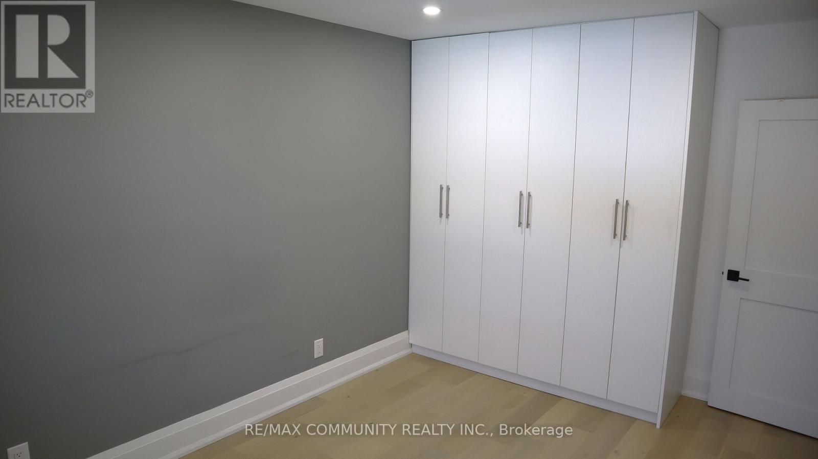 7 Denham Road, Toronto, ON - Indoor Photo Showing Other Room