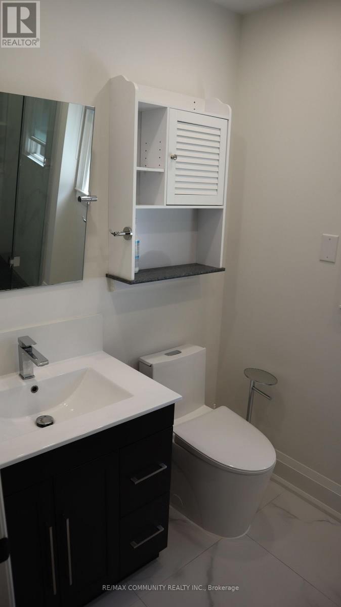 7 Denham Road, Toronto, ON - Indoor Photo Showing Bathroom
