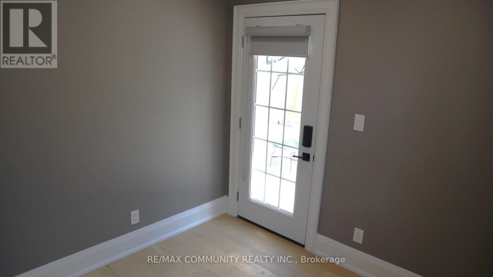 7 Denham Road, Toronto, ON - Indoor Photo Showing Other Room