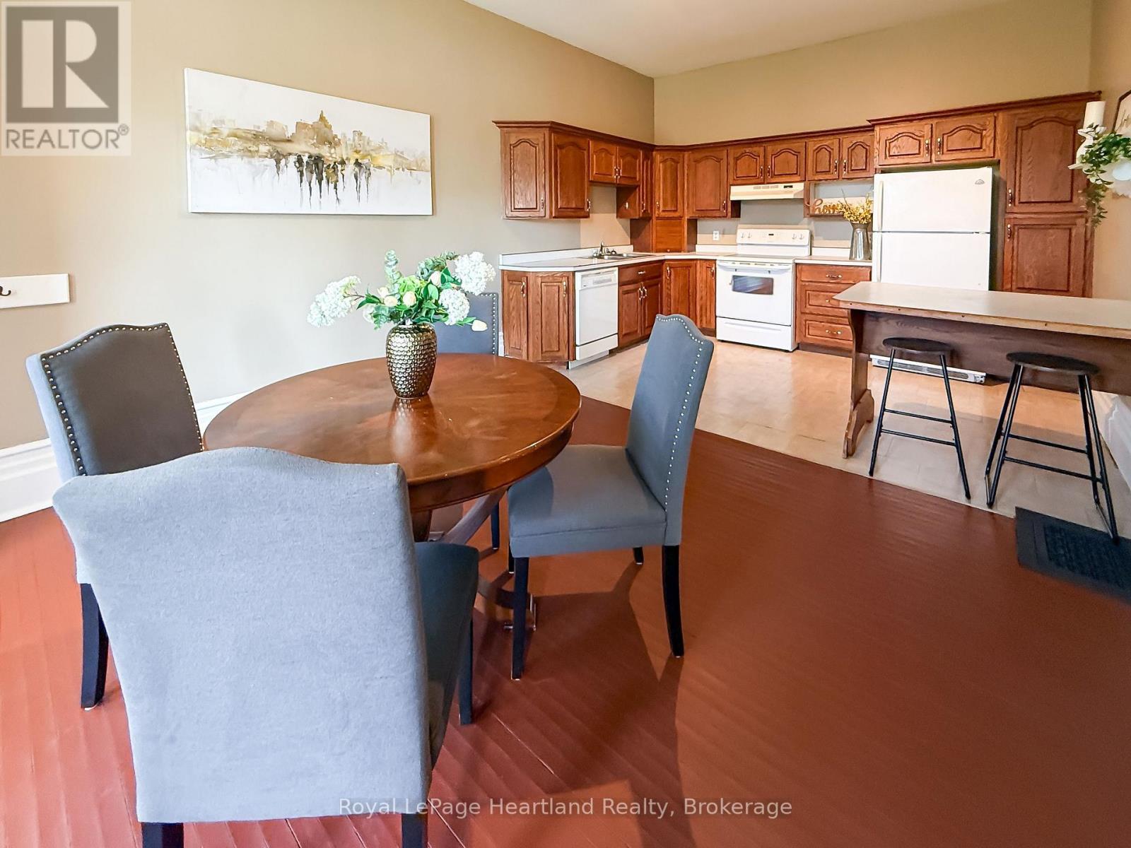 190 Albert Street, Central Huron (Clinton), ON - Indoor Photo Showing Dining Room
