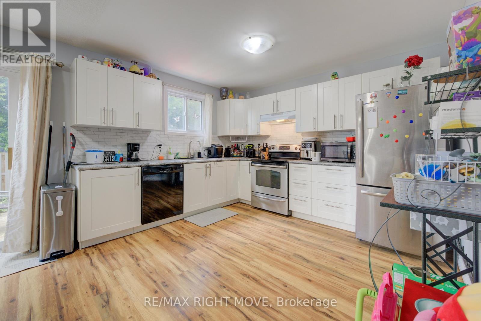 3 - 486 Springbank Avenue N, Woodstock, ON - Indoor Photo Showing Kitchen