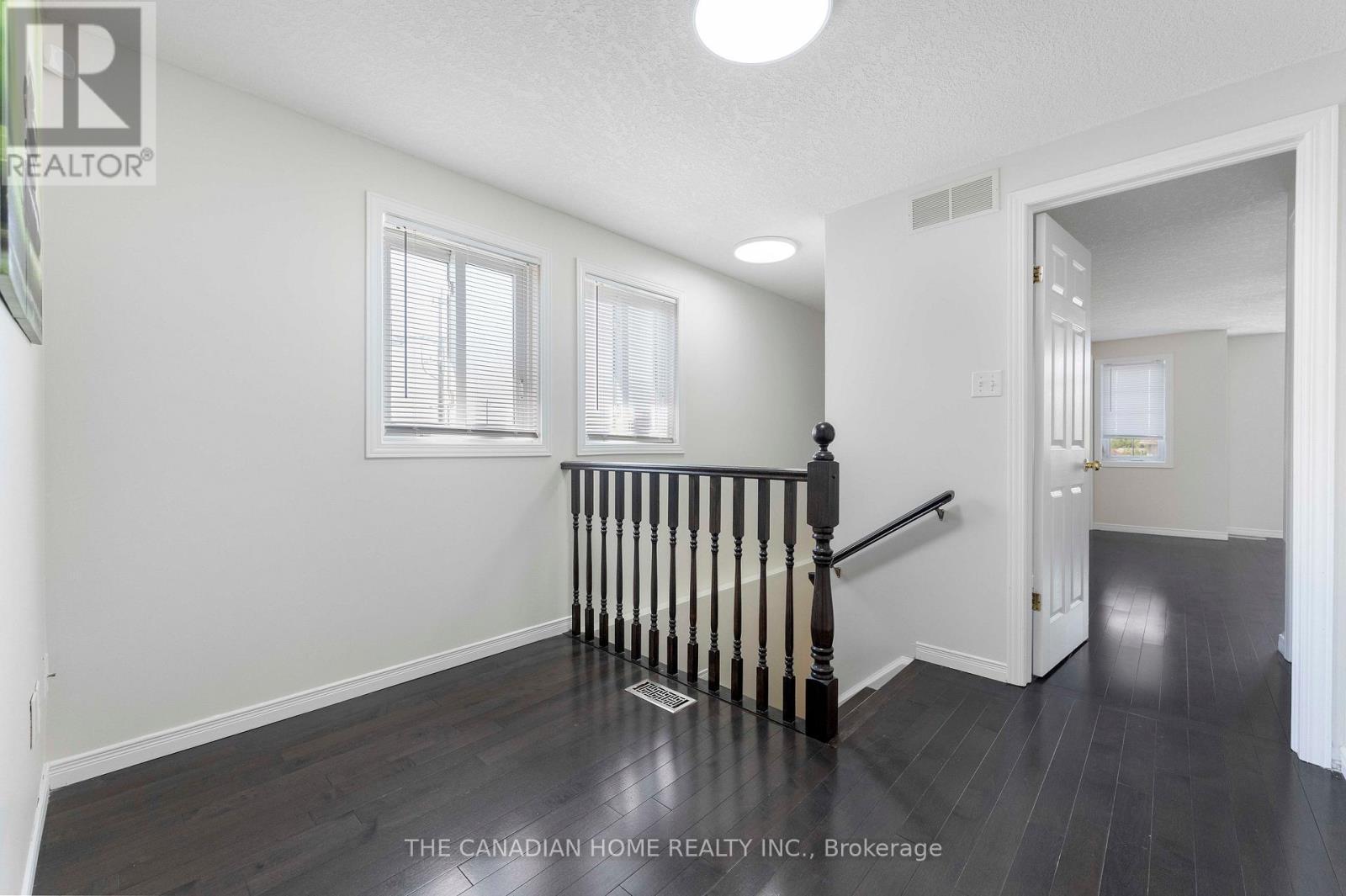 500 Robert Ferrie Drive, Kitchener, ON - Indoor Photo Showing Other Room