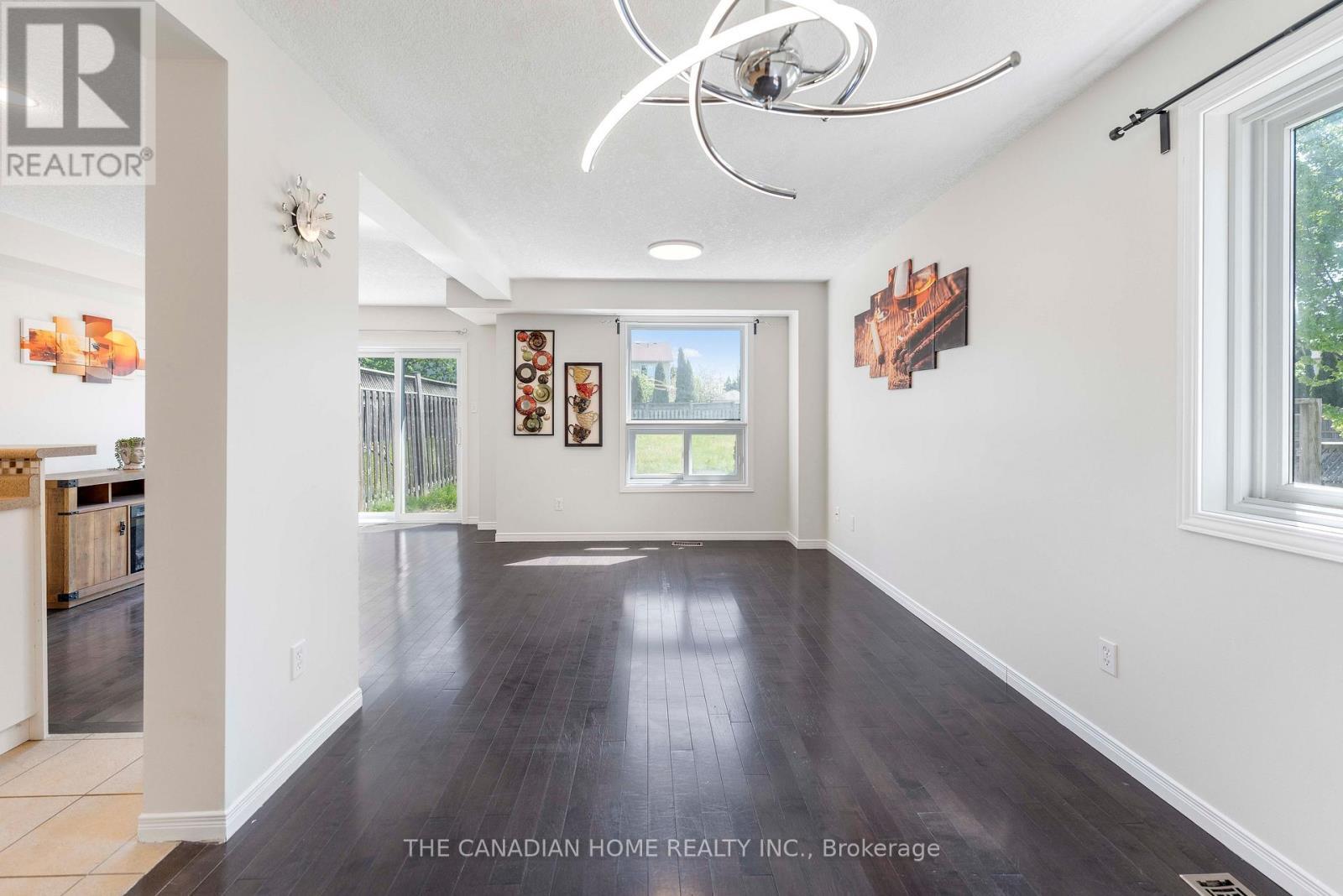 500 Robert Ferrie Drive, Kitchener, ON - Indoor Photo Showing Other Room