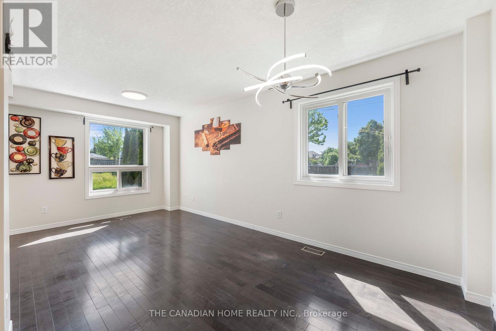 500 Robert Ferrie Drive, Kitchener, ON - Indoor Photo Showing Other Room