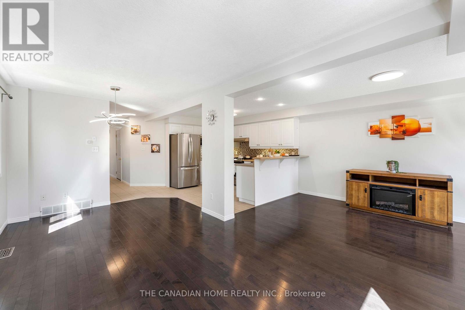 500 Robert Ferrie Drive, Kitchener, ON - Indoor