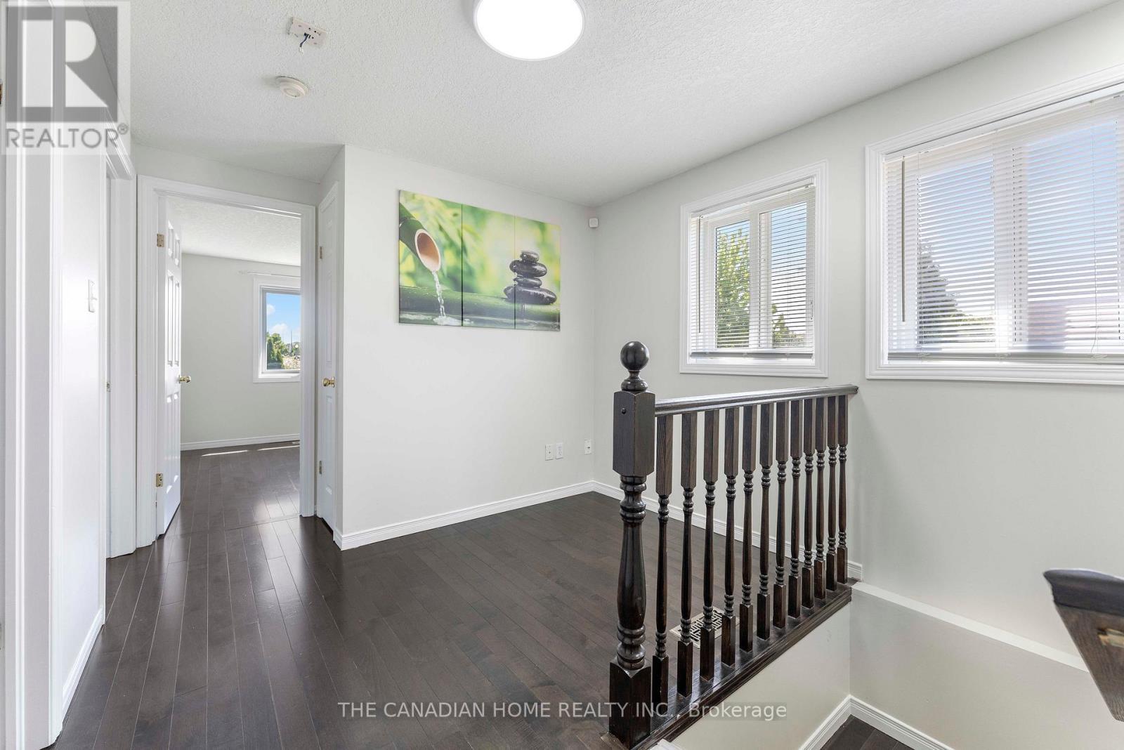500 Robert Ferrie Drive, Kitchener, ON - Indoor Photo Showing Other Room