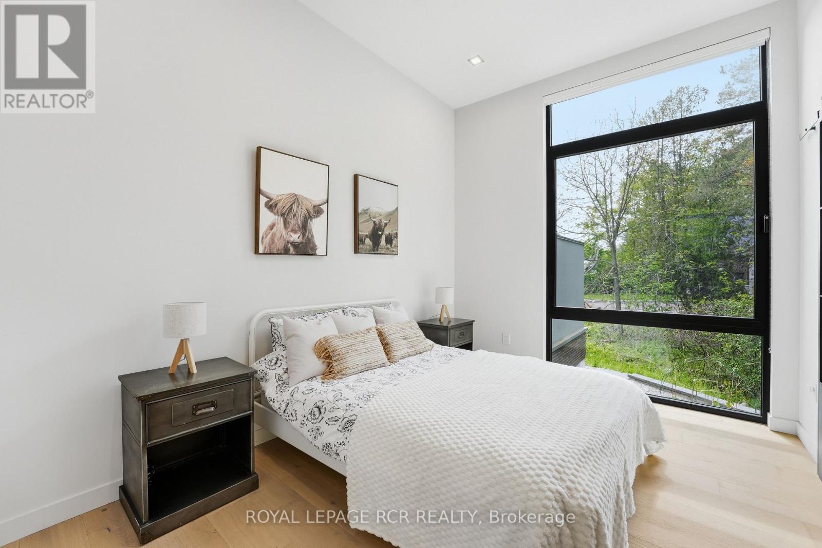 3404 Vivian Road, Whitchurch-Stouffville, ON - Indoor Photo Showing Bedroom
