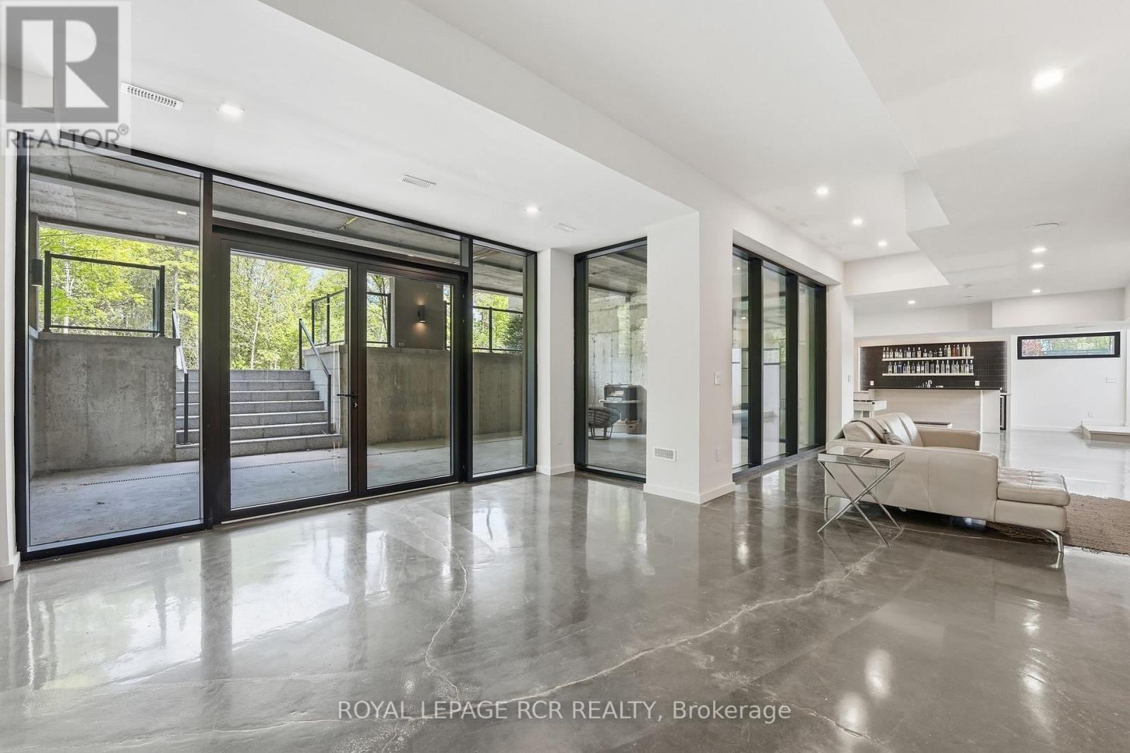 3404 Vivian Road, Whitchurch-Stouffville, ON - Indoor Photo Showing Other Room