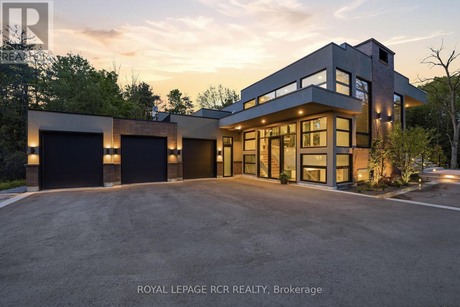 3404 Vivian Road, Whitchurch-Stouffville, ON - Outdoor