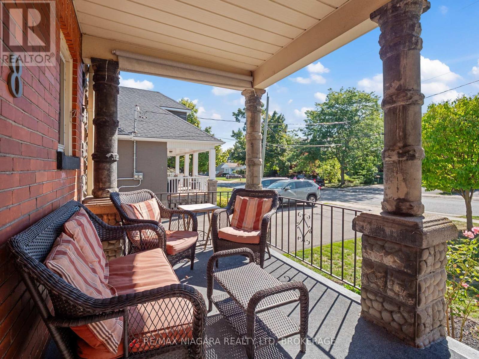 18 Emerick Avenue, Fort Erie (Central), ON - Outdoor With Deck Patio Veranda With Exterior