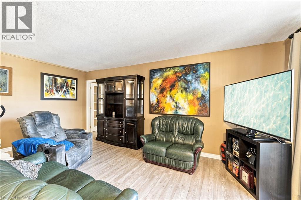 851 Queenston Road Unit# 202, Hamilton, ON - Indoor Photo Showing Other Room