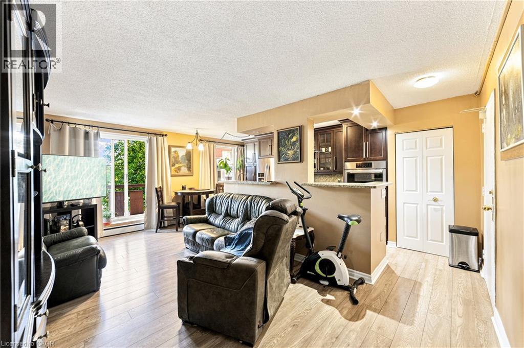 851 Queenston Road Unit# 202, Hamilton, ON - Indoor Photo Showing Other Room