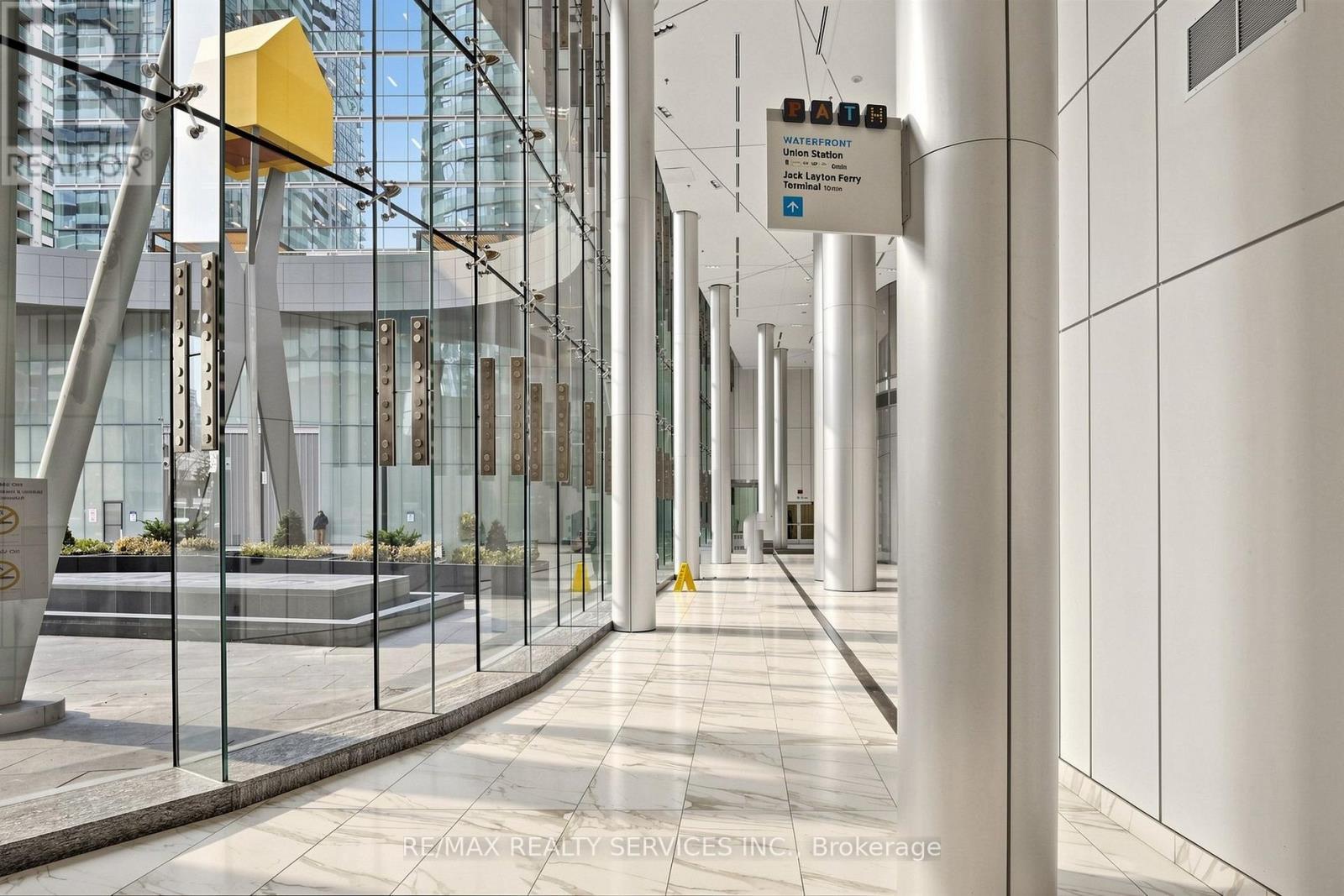 407 - 12 York Street, Toronto, ON - Indoor Photo Showing Other Room
