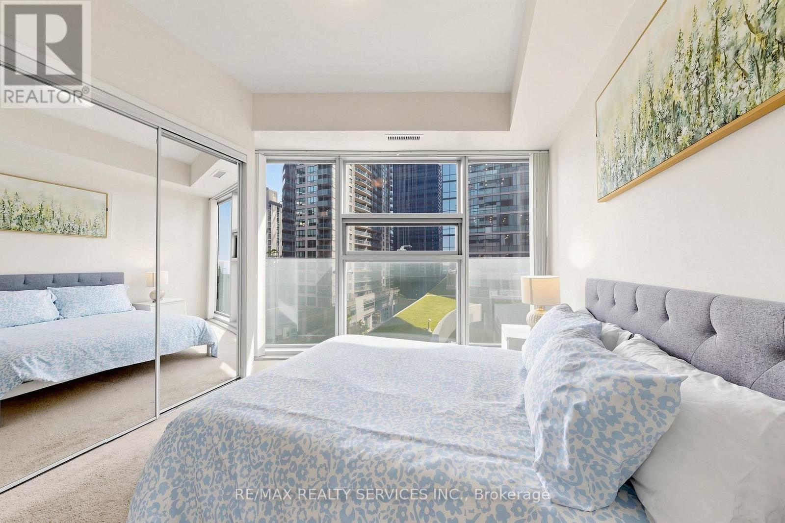 407 - 12 York Street, Toronto, ON - Indoor Photo Showing Bedroom