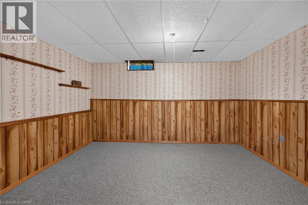 19 Country Club Road, Cayuga, ON - Indoor Photo Showing Other Room
