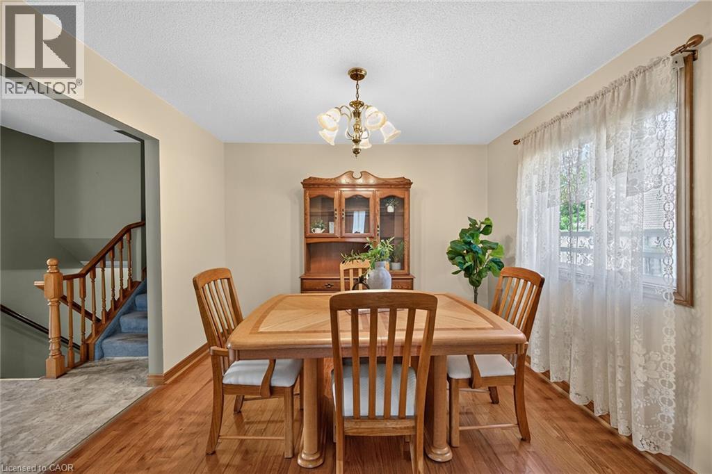 19 Country Club Road, Cayuga, ON - Indoor Photo Showing Dining Room
