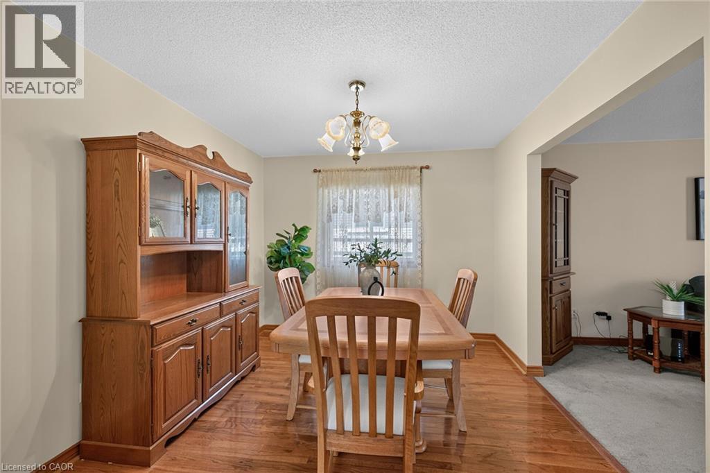 19 Country Club Road, Cayuga, ON - Indoor Photo Showing Dining Room