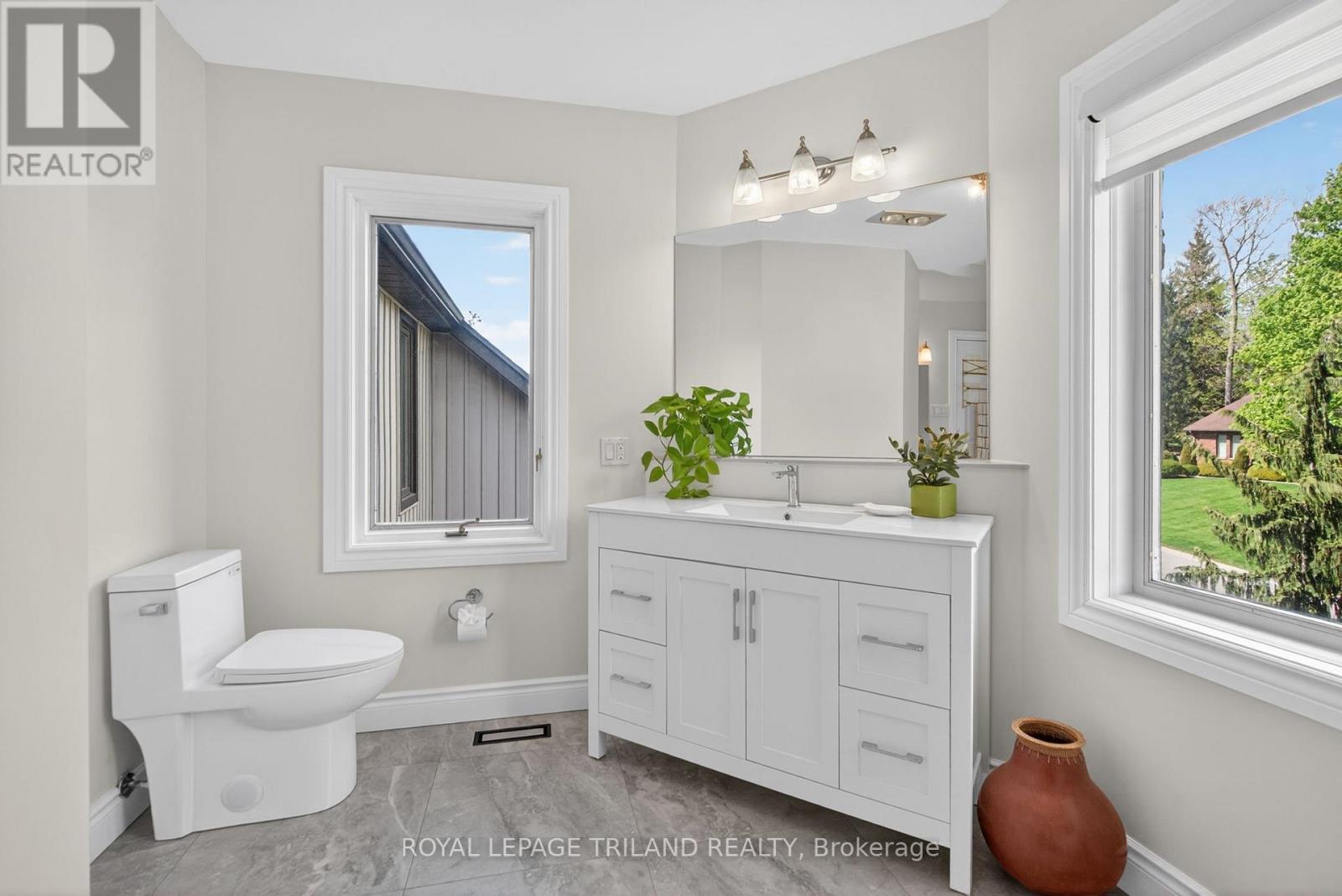 83 Blackburn Crescent, Middlesex Centre (Kilworth), ON - Indoor Photo Showing Bathroom