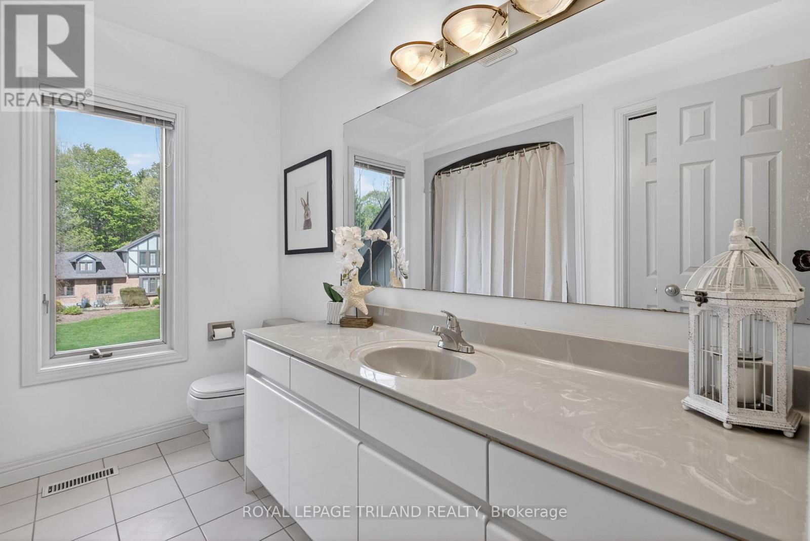 83 Blackburn Crescent, Middlesex Centre (Kilworth), ON - Indoor Photo Showing Bathroom
