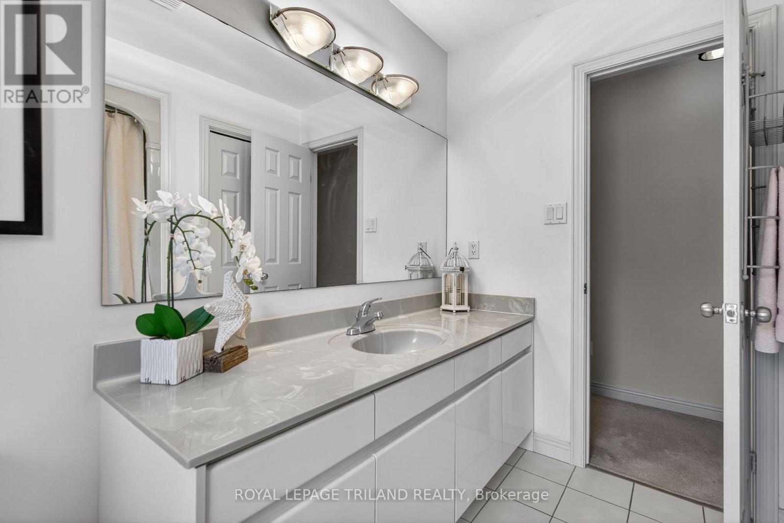 83 Blackburn Crescent, Middlesex Centre (Kilworth), ON - Indoor Photo Showing Bathroom