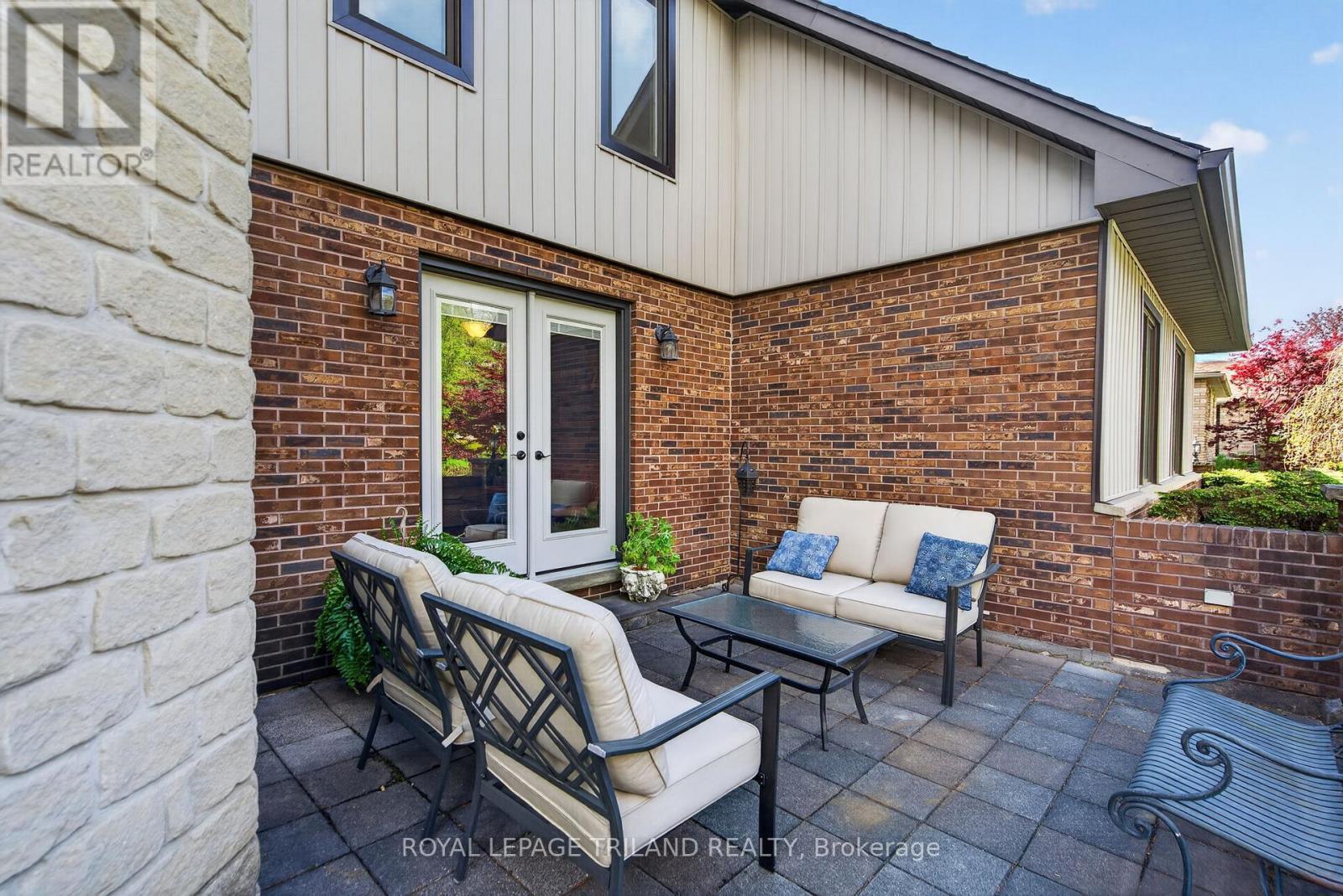 83 Blackburn Crescent, Middlesex Centre (Kilworth), ON - Outdoor With Deck Patio Veranda With Exterior