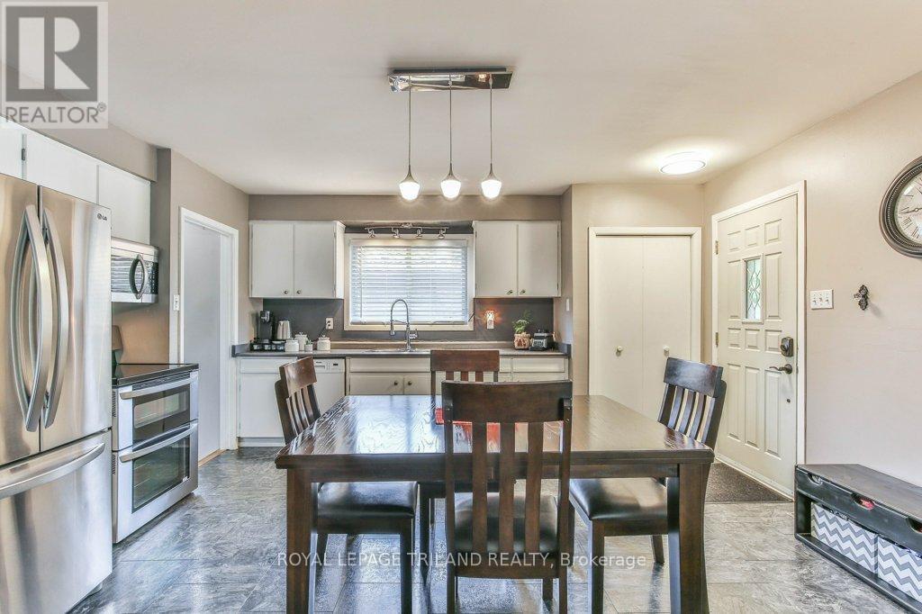 15 Talavera Crescent, London East (East I), ON - Indoor