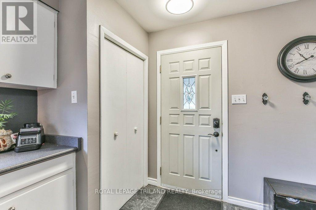 15 Talavera Crescent, London East (East I), ON - Indoor Photo Showing Other Room