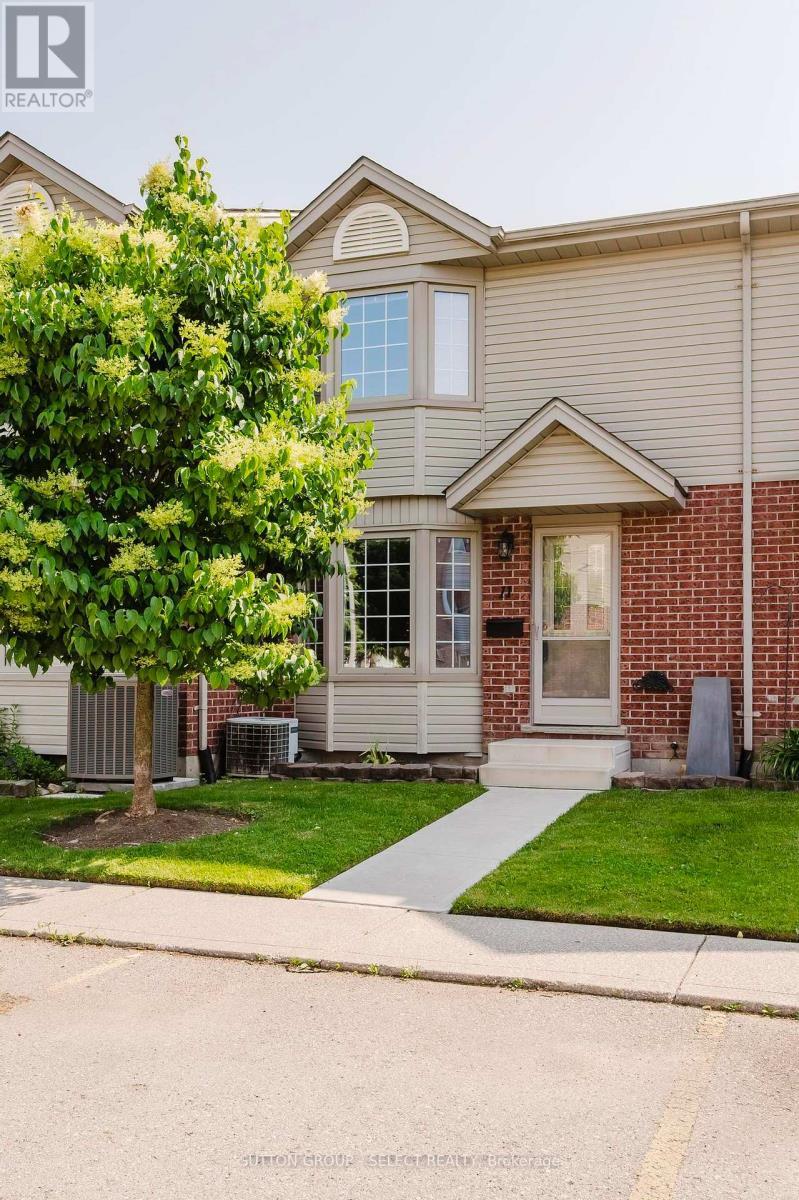 11 - 151 Martinet Avenue, London East (East I), ON - Outdoor