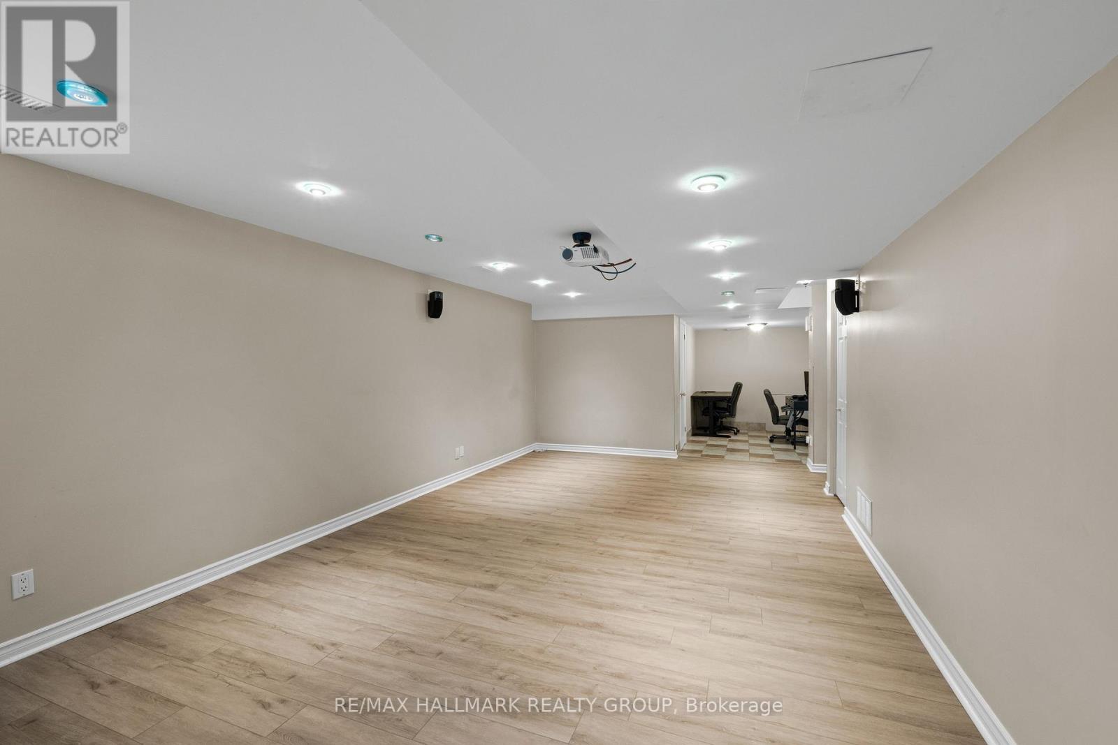 2104 Sandy Oaks Drive, Ottawa, ON - Indoor Photo Showing Other Room