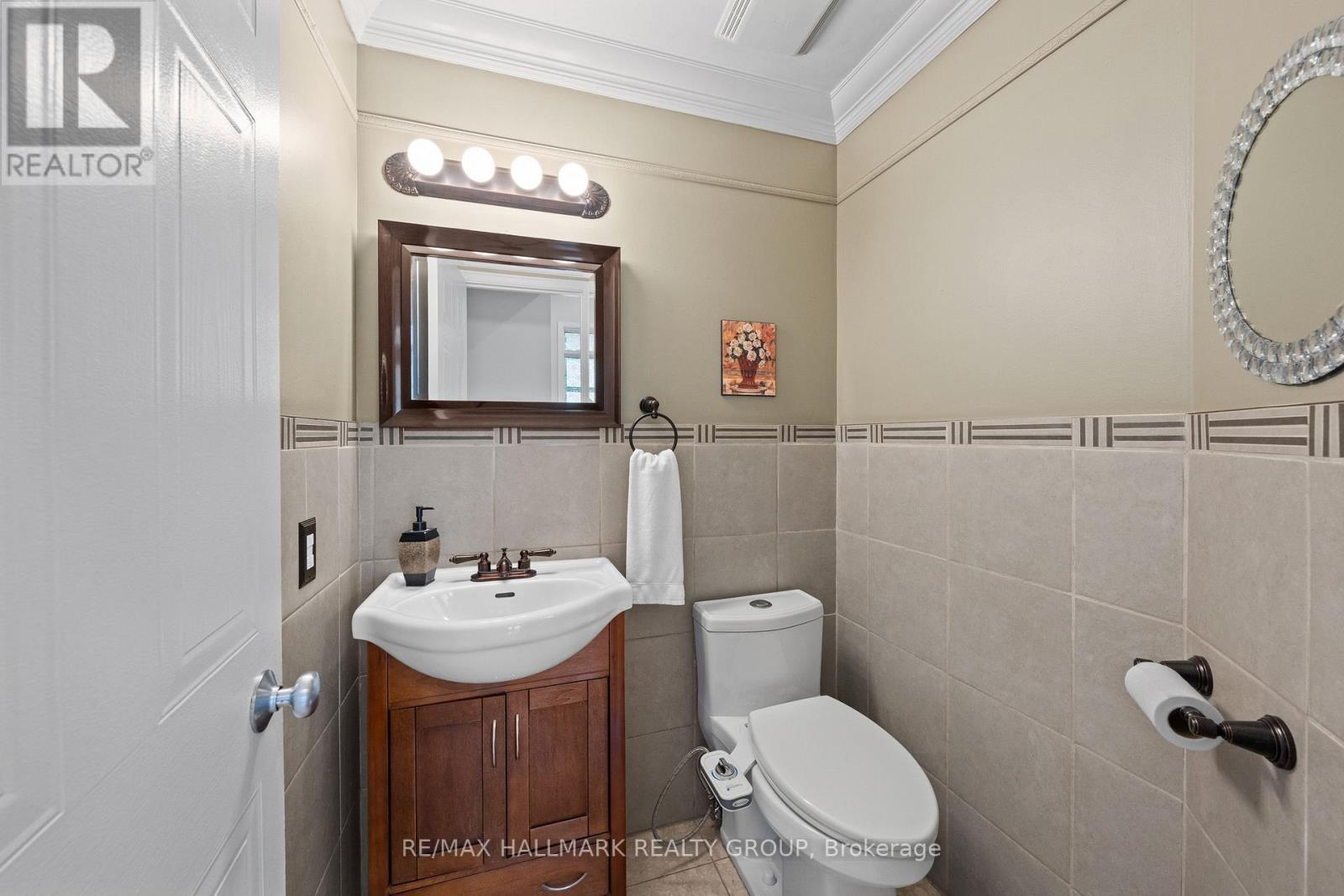 2104 Sandy Oaks Drive, Ottawa, ON - Indoor Photo Showing Bathroom