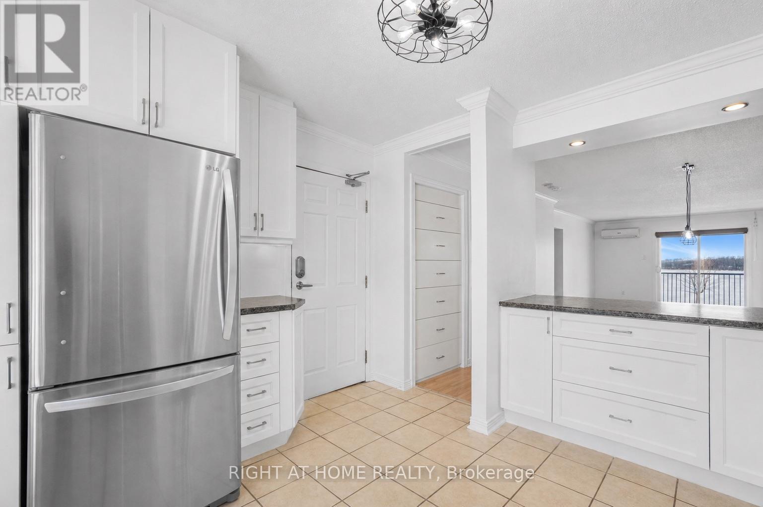 6 - 194-A Edwards Street, Clarence-Rockland, ON - Indoor Photo Showing Kitchen