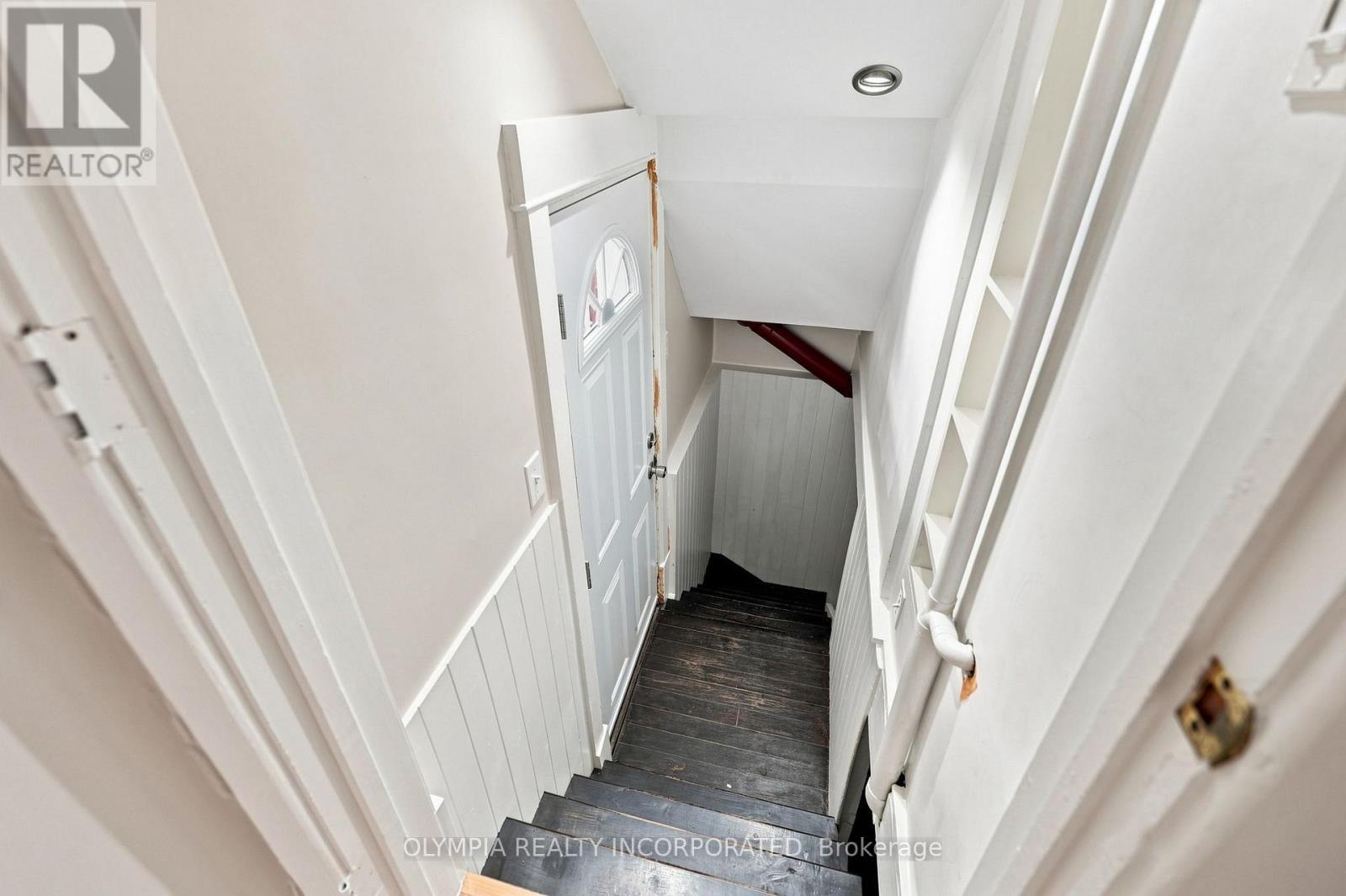 14 Bond Street, St. Catharines (Downtown), ON - Indoor Photo Showing Other Room