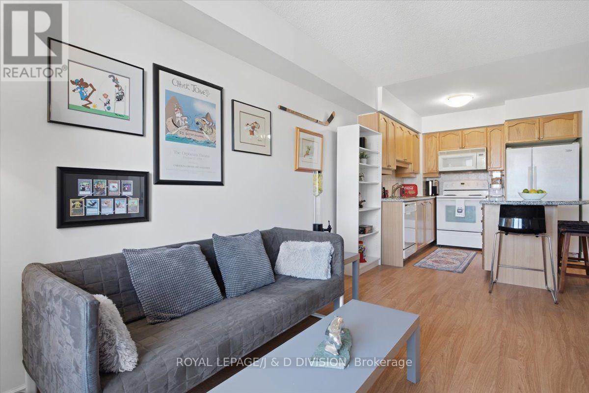 828 - 80 Harrison Garden Boulevard, Toronto, ON - Indoor