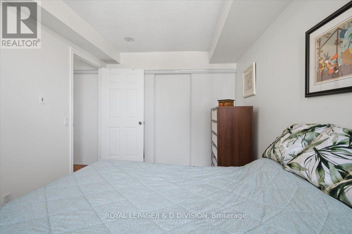 828 - 80 Harrison Garden Boulevard, Toronto, ON - Indoor Photo Showing Bedroom