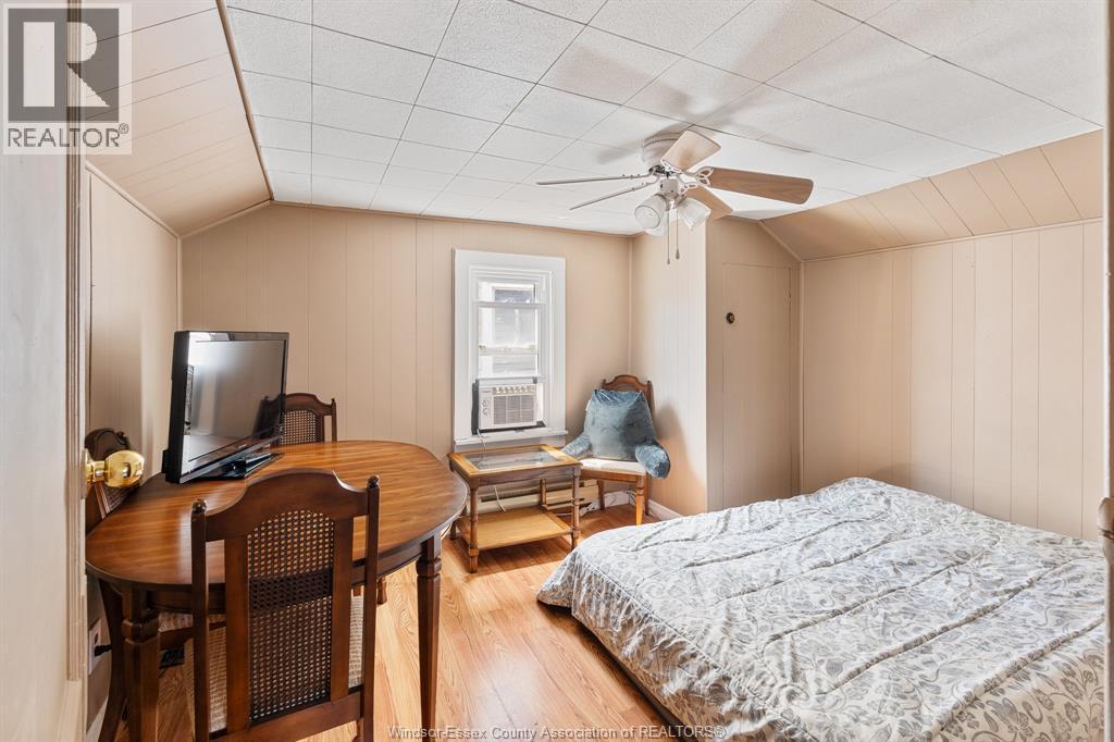 1220 Bruce Avenue, Windsor, ON - Indoor Photo Showing Bedroom