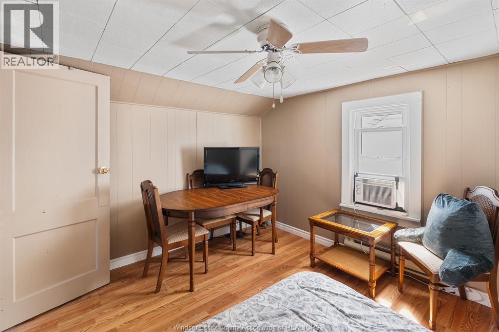 1220 Bruce Avenue, Windsor, ON - Indoor